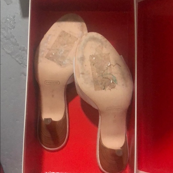 Coach heels - Picture 2 of 4